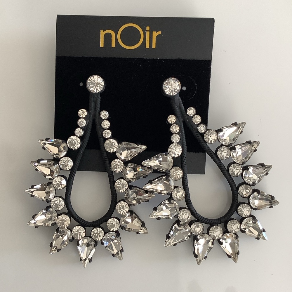NWT NOIR EARRINGS
BLACK WITH CLEAR CZ